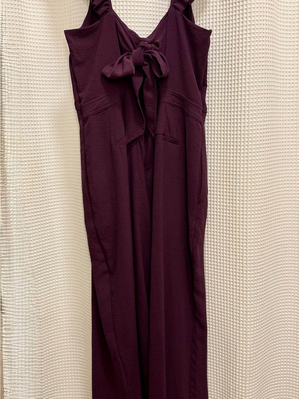 BCBG Paris Plum Square-Neck Jumpsuit with Ruffle Shoulder Straps - XXL - Picture 10 of 12